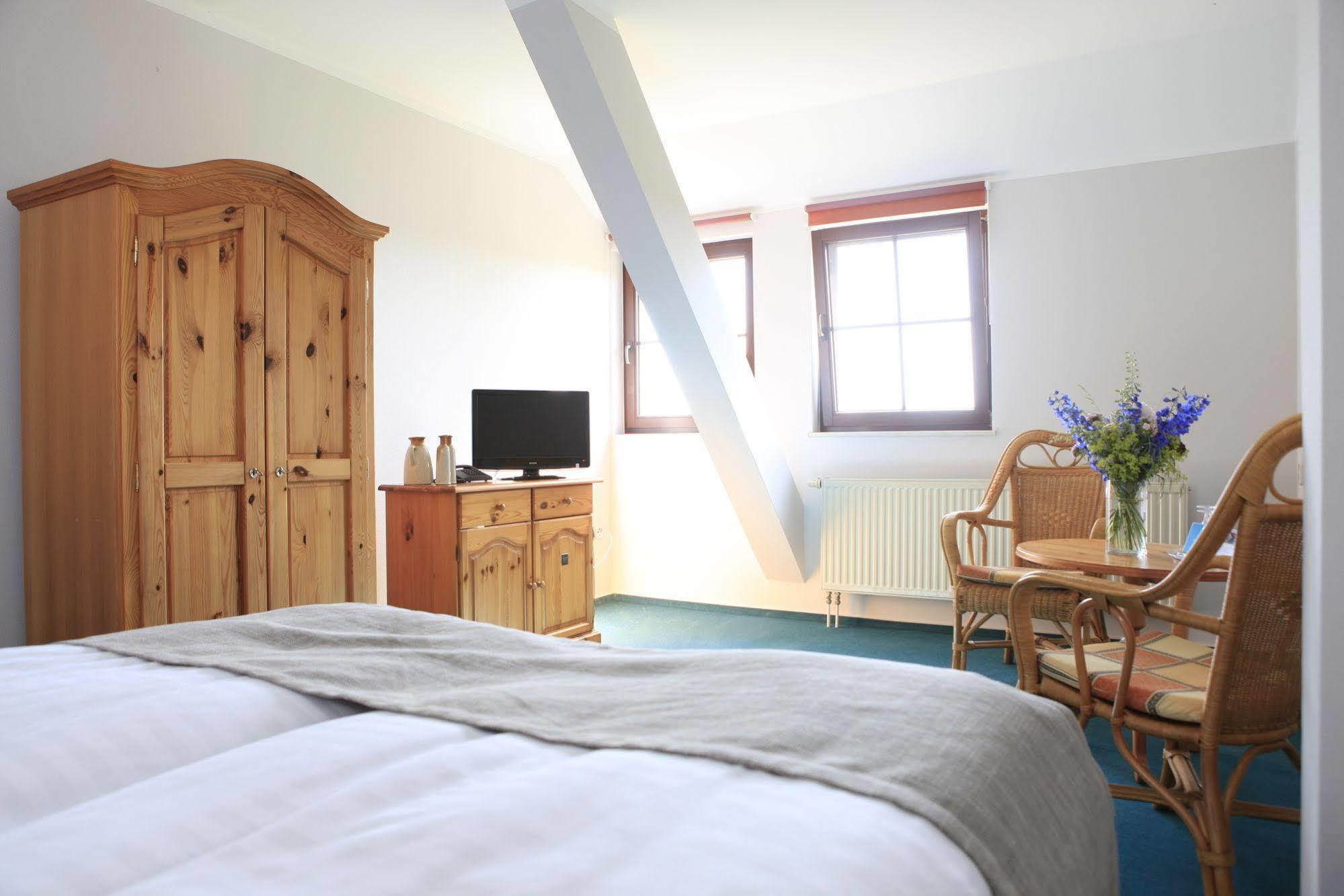 Hotel Residenz Am Ostufer 3*